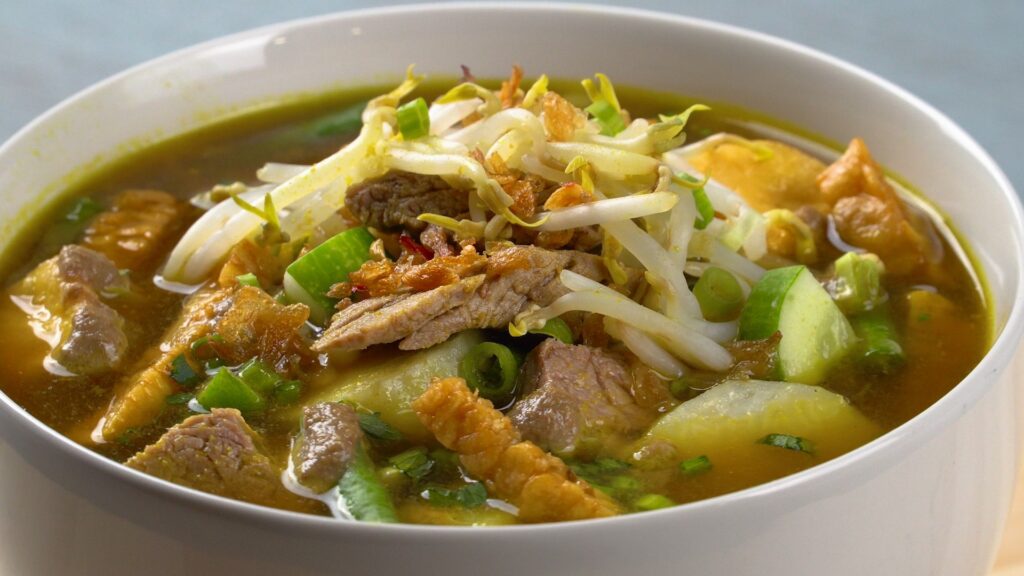 Rujak Jawa Timur yang Khas! - Rujak Soto