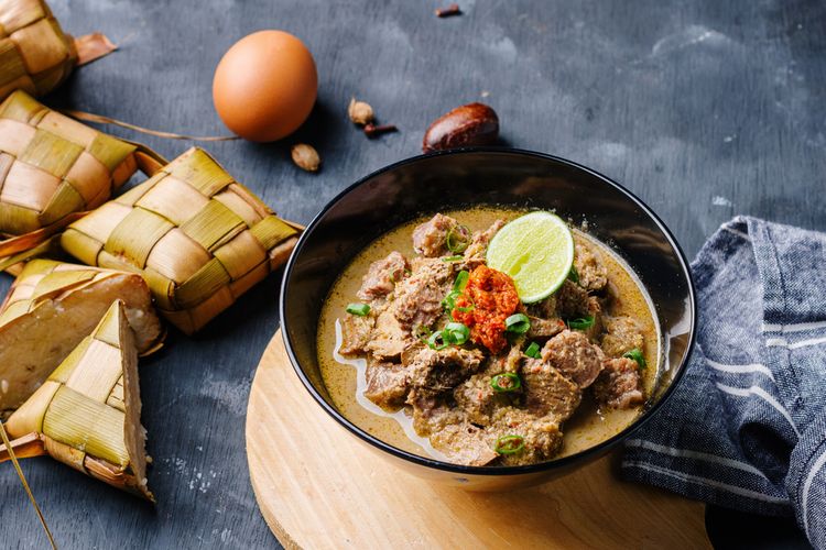 Coto Makassar: Makanan Khas Sulawesi Selatan yang Menggugah Selera - Featured Image