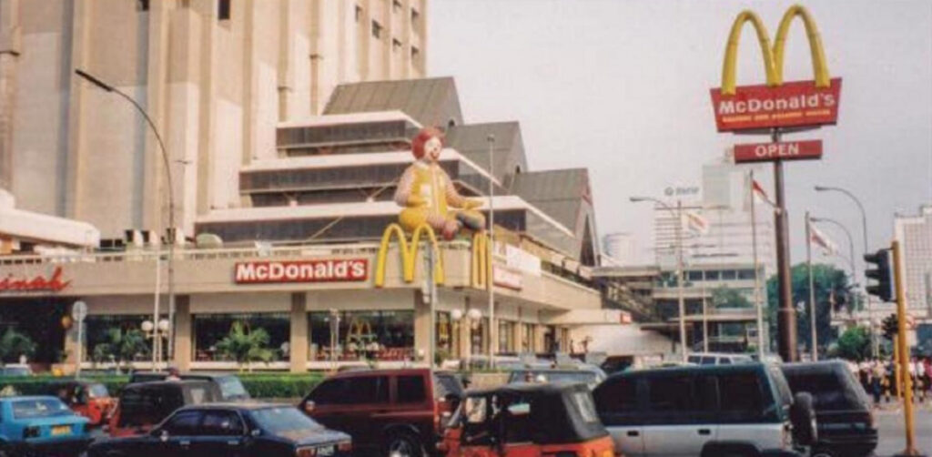 Sejarah Fast Food di Indonesia - Gerai McDonald's Pertama di Indonesia