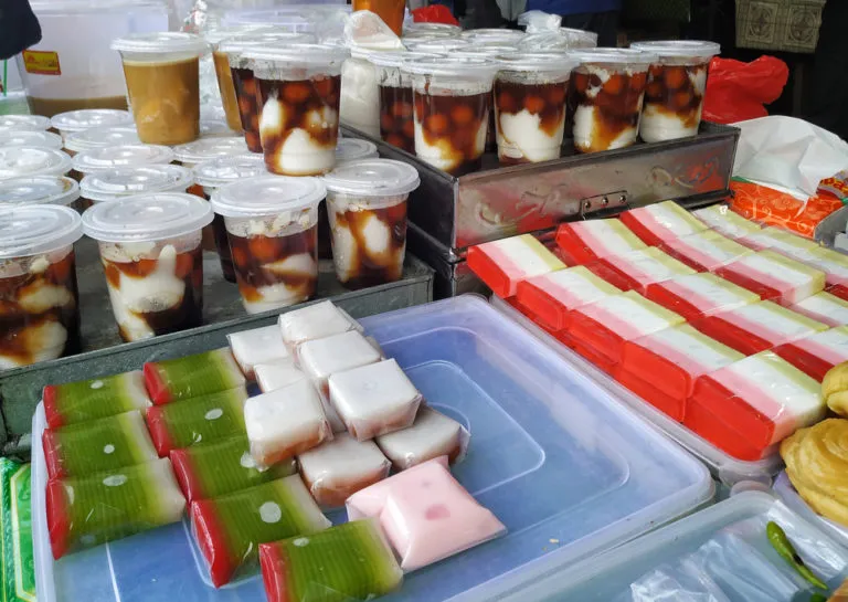 Es Khas Indonesia: 10 Pilihan Takjil Segar untuk Berbuka Puasa - Featured Image