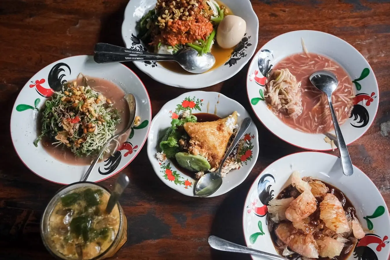 Rahasia Kuliner Bali: Temukan Keunikan Jajanan Kue Khas Bali yang Harus Dicoba - Featured Image