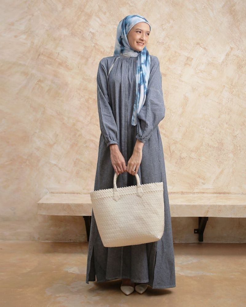 Navila Dress dari Zoya