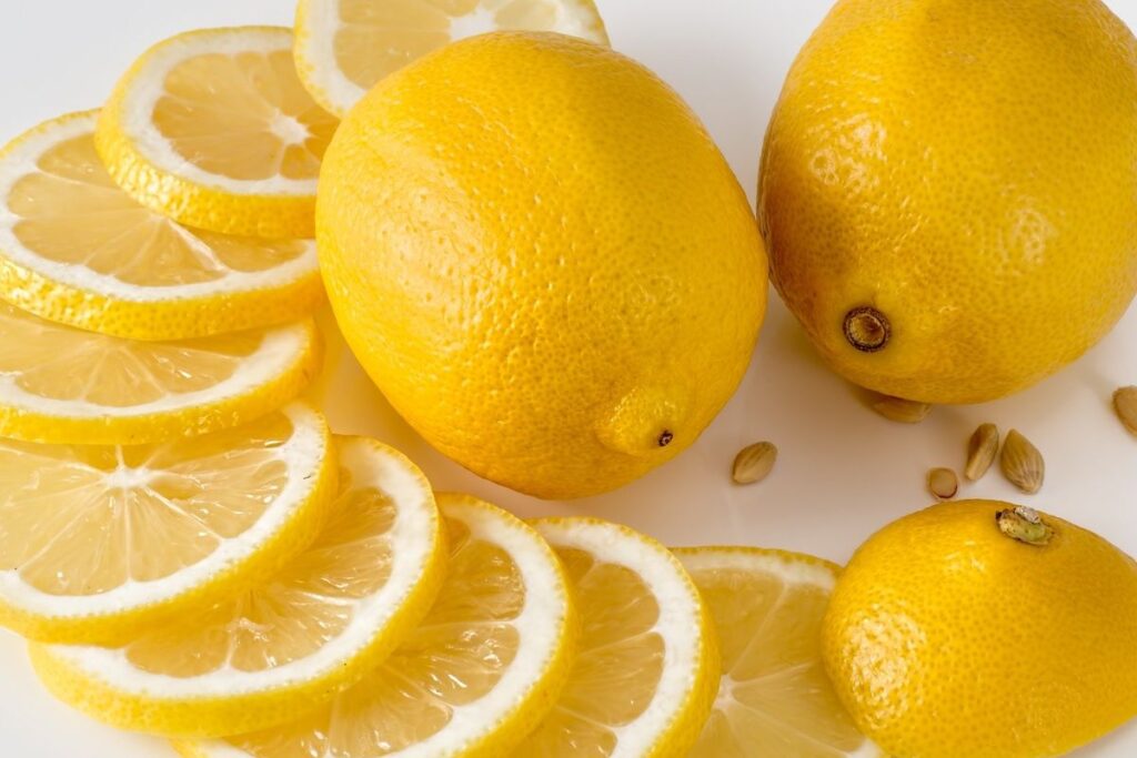 manfaat buah lemon
