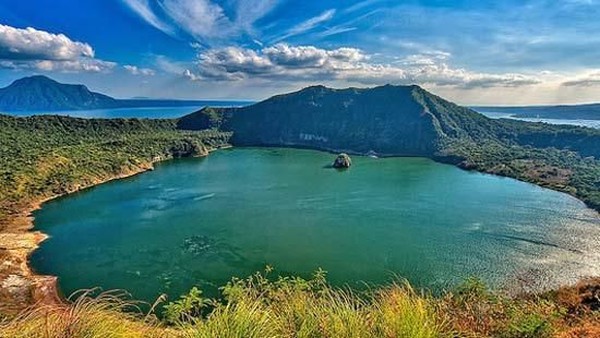 danau indah filipina