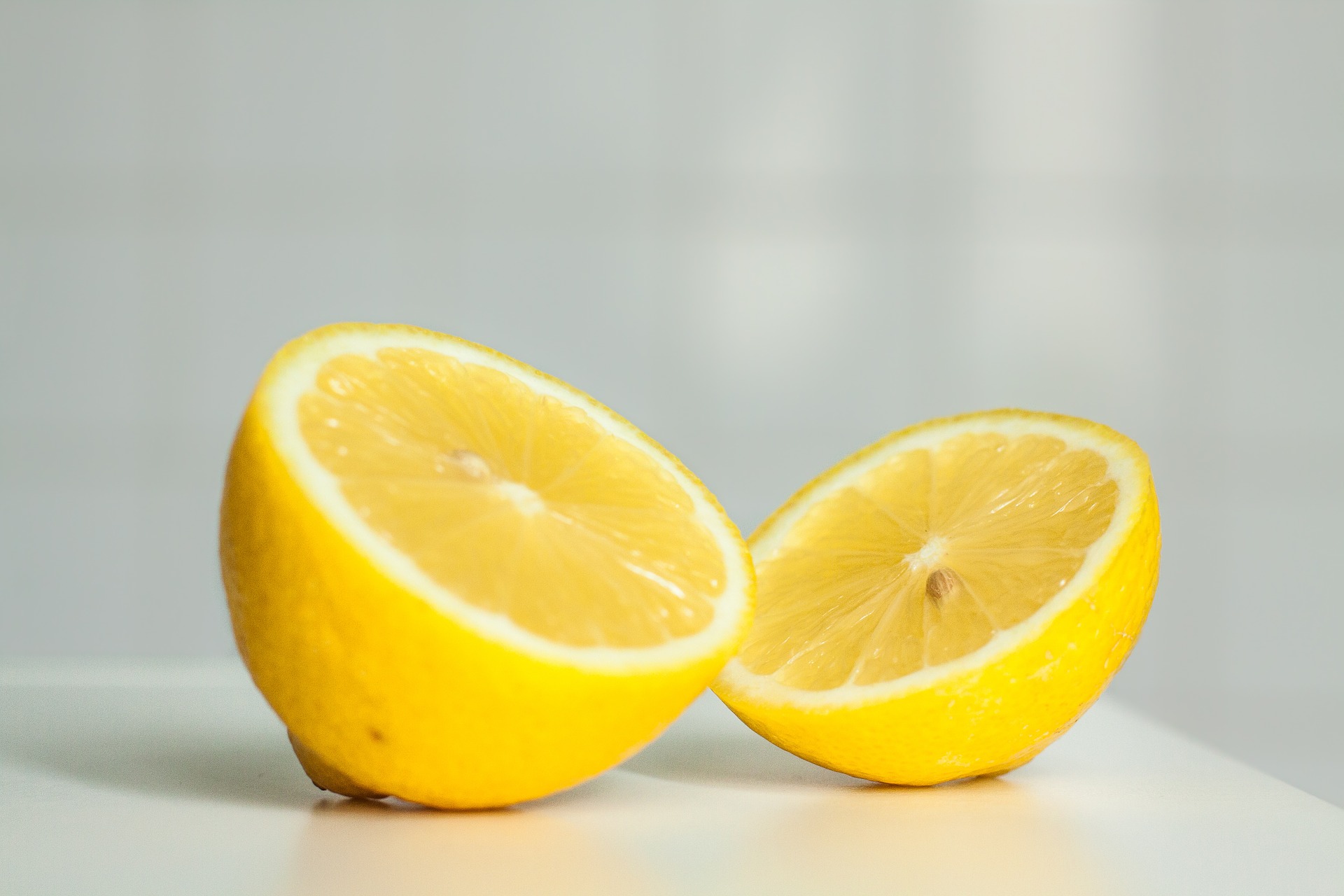 manfaat buah lemon